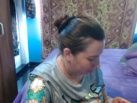 Snapshot of cloequeen15 chatting on May 2026 06:13:02 PM cloequeen15 online show from May 2026 06:13:02 PM