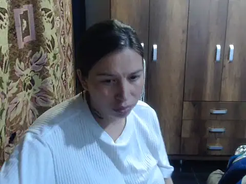 Snapshot of cloequeen15 chatting on May 2026 06:21:01 AM cloequeen15 online show from May 2026 06:21:01 AM