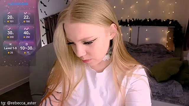 Snapshot of RebeccaAster chatting on December 2025 09:11:01 PM RebeccaAster online show from December 2025 09:11:01 PM