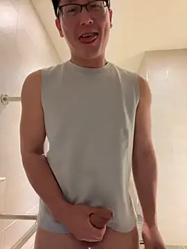 Snapshot of maxime0928 chatting on April 2026 04:15:02 PM maxime0928 online show from April 2026 04:15:02 PM