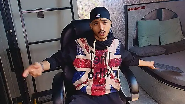 Snapshot of MarcusRain_ chatting on October 2025 03:24:02 AM MarcusRain online show from October 2025 03:24:02 AM