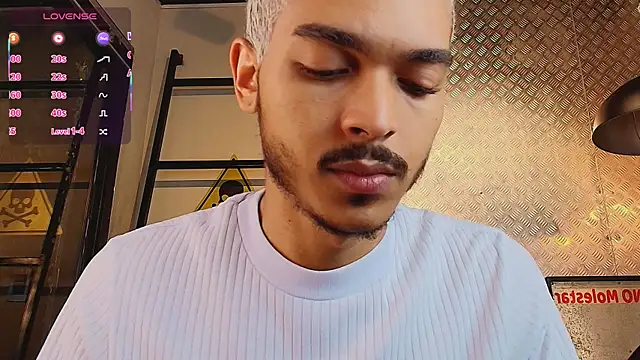 Snapshot of MarcusRain_ chatting on October 2025 03:59:02 AM MarcusRain online show from October 2025 03:59:02 AM