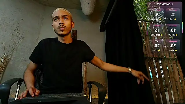 Snapshot of MarcusRain_ chatting on October 2025 07:25:02 PM MarcusRain online show from October 2025 07:25:02 PM