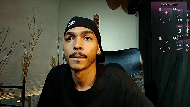 Snapshot of MarcusRain_ chatting on October 2025 07:27:01 PM MarcusRain online show from October 2025 07:27:01 PM