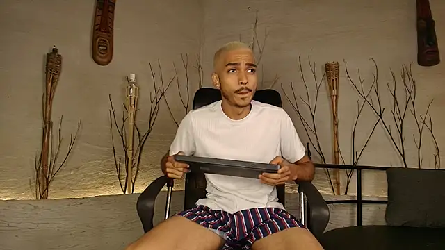 Snapshot of MarcusRain_ chatting on October 2025 07:26:02 PM MarcusRain online show from October 2025 07:26:02 PM