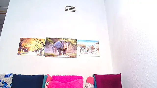 Snapshot of LoloQueen5 chatting on September 2025 03:17:02 AM LoloQueen5 online show from September 2025 03:17:02 AM