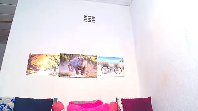 Snapshot of LoloQueen5 chatting on September 2025 12:07:01 PM LoloQueen5 online show from September 2025 12:07:01 PM