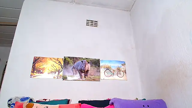 Snapshot of LoloQueen5 chatting on November 2025 08:19:01 PM LoloQueen5 online show from November 2025 08:19:01 PM