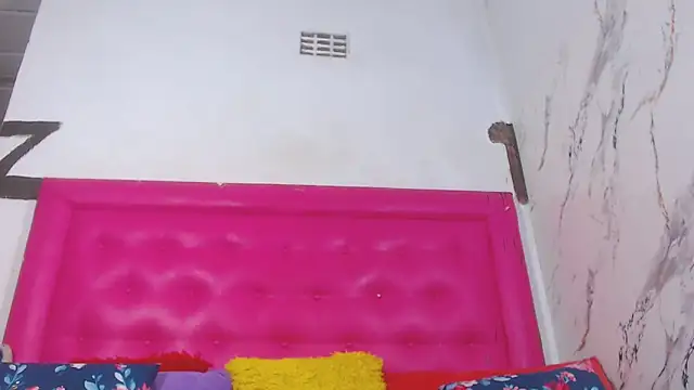 LoloQueen5 online show from June 2026 02:59:02 PM