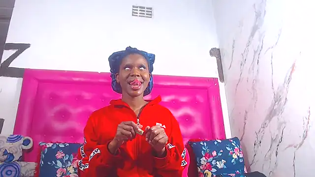 LoloQueen5 online show from June 2026 08:40:02 PM