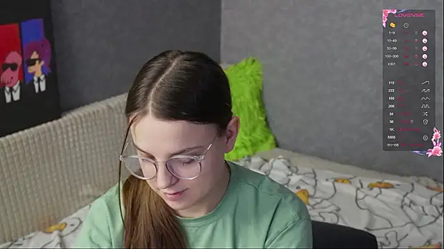 Violetwin online show from February 2026 09:41:01 AM