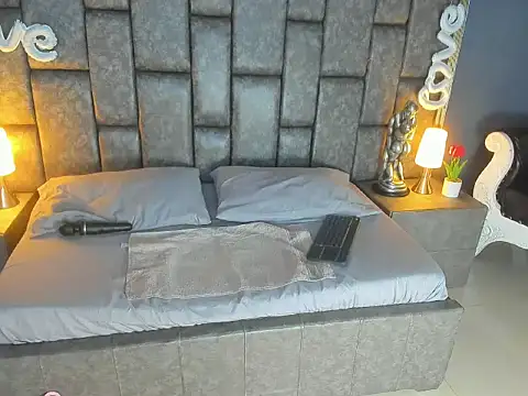 Snapshot of becca_scotts chatting on September 2025 12:10:02 PM becca scotts online show from September 2025 12:10:02 PM