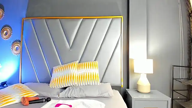 Snapshot of becca_scotts chatting on October 2025 12:42:02 AM becca scotts online show from October 2025 12:42:02 AM