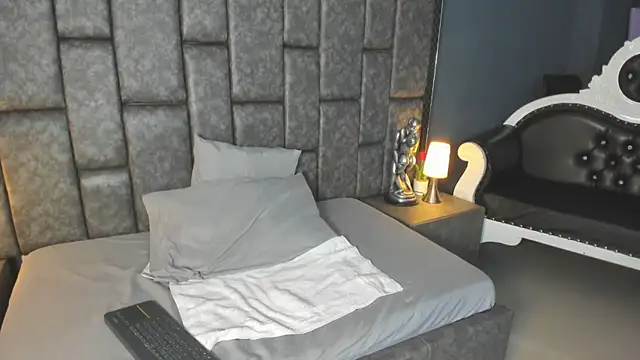 Snapshot of becca_scotts chatting on October 2025 12:05:01 PM becca scotts online show from October 2025 12:05:01 PM