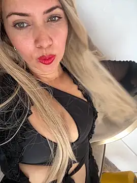 Snapshot of becca_scotts chatting on October 2025 12:28:01 PM becca scotts online show from October 2025 12:28:01 PM