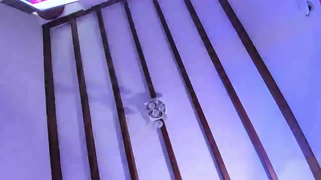 Snapshot of becca_scotts chatting on October 2025 12:18:01 AM becca scotts online show from October 2025 12:18:01 AM