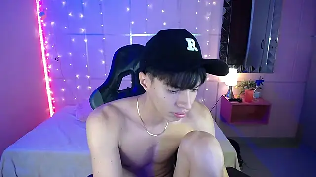 Justin gray  online show from September 2025 08:46:01 PM