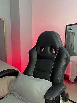 Esmeralda CO online show from December 2025 01:18:02 PM