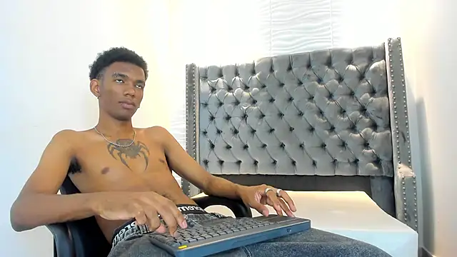 nero reyd online show from April 2026 07:15:01 PM