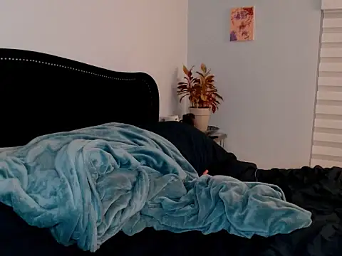 IvyPaige online show from October 2025 02:08:02 AM