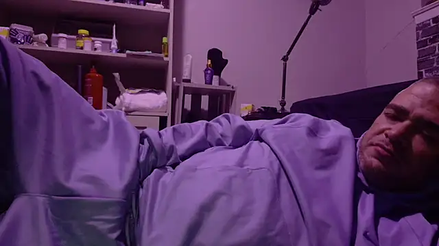 Snapshot of Dallasbest214 chatting on March 2026 04:19:01 AM Dallasbest214 online show from March 2026 04:19:01 AM