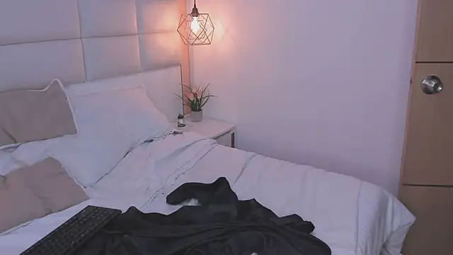 Salome Smitth 1 online show from August 2026 01:51:01 AM