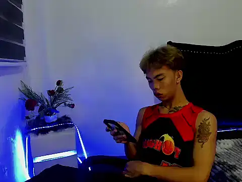 Snapshot of jersthebigfuckerxxx chatting on October 2025 05:05:02 AM jersthebigfuckerxxx online show from October 2025 05:05:02 AM