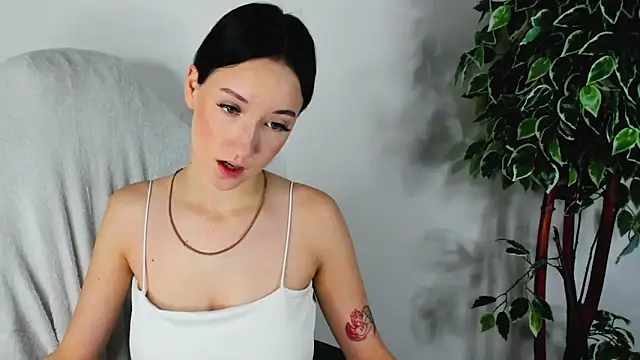 EileenMoores online show from September 2025 06:36:01 AM