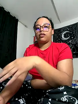 Snapshot of angels_evil chatting on December 2025 03:56:01 AM angels evil online show from December 2025 03:56:01 AM