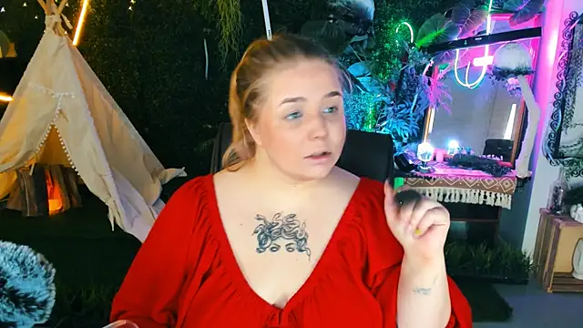 Snapshot of SladaDell chatting on September 2025 05:11:02 AM SladaDell online show from September 2025 05:11:02 AM