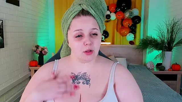 Snapshot of SladaDell chatting on October 2025 03:47:02 AM SladaDell online show from October 2025 03:47:02 AM