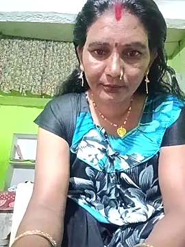 Snapshot of ZIVAA chatting on September 2025 10:17:01 AM ZIVAA online show from September 2025 10:17:01 AM