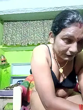 Snapshot of ZIVAA chatting on October 2025 07:17:02 AM ZIVAA online show from October 2025 07:17:02 AM