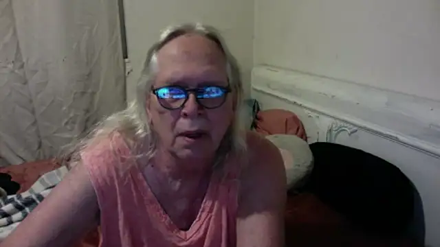 Snapshot of OldLadySara chatting on May 2026 02:08:02 AM OldLadySara online show from May 2026 02:08:02 AM