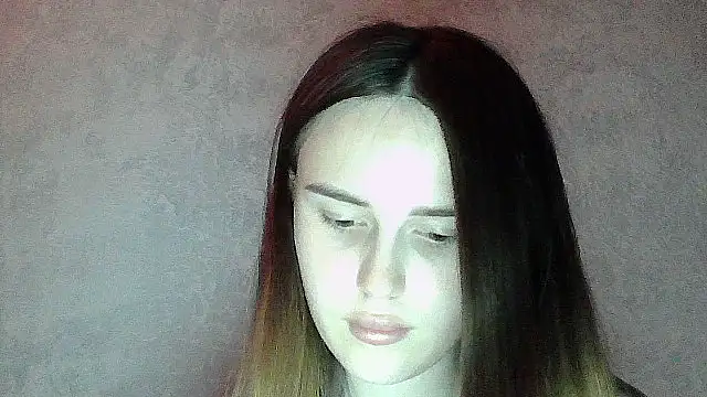 SweetLoraa online show from June 2026 06:07:02 PM