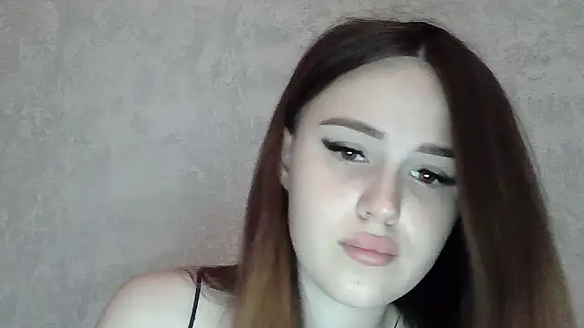 SweetLoraa online show from June 2026 01:57:01 PM