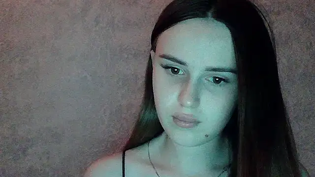 SweetLoraa online show from June 2026 08:18:01 PM