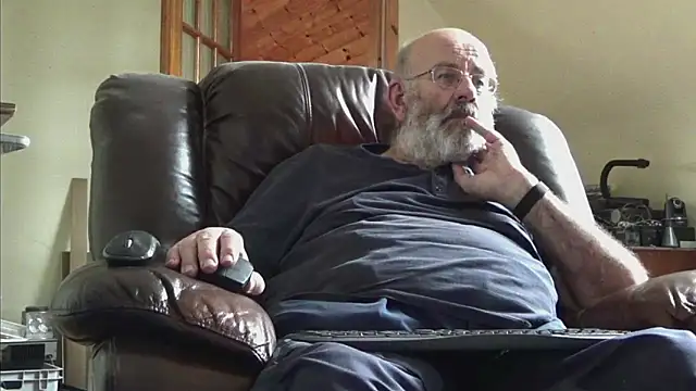 janzer13 online show from September 2025 12:51:01 PM