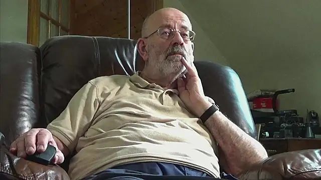 janzer13 online show from February 2026 02:18:01 PM