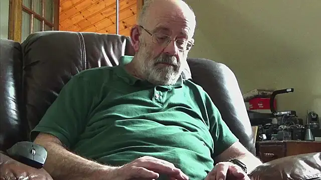 janzer13 online show from February 2026 02:17:02 PM