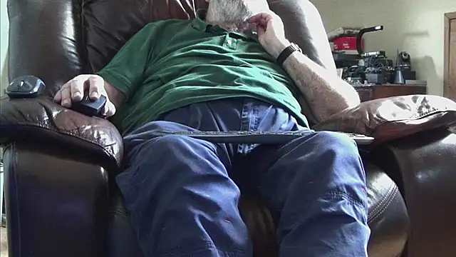 janzer13 online show from March 2026 02:39:02 PM