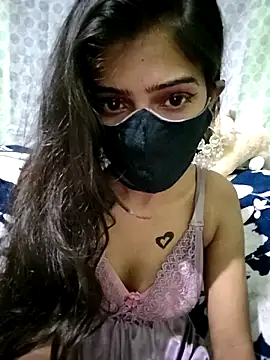 Snapshot of Crystil_love-21 chatting on September 2025 05:43:02 AM Crystil love-21 online show from September 2025 05:43:02 AM