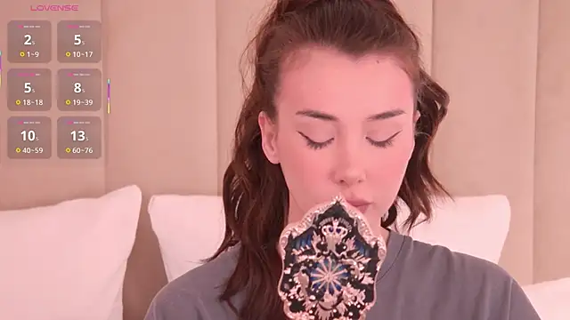 Snapshot of Nesolla chatting on March 2026 06:01:02 PM Nesolla online show from March 2026 06:01:02 PM