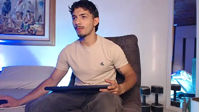 ArturoCardona  online show from April 2026 12:29:02 PM