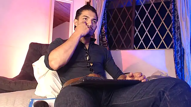 ArturoCardona  online show from April 2026 01:36:02 AM