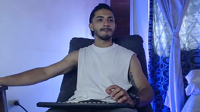 ArturoCardona  online show from May 2026 01:39:01 PM