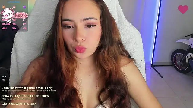 Snapshot of Aishelyng chatting on November 2025 05:35:02 PM Aishelyng online show from November 2025 05:35:02 PM