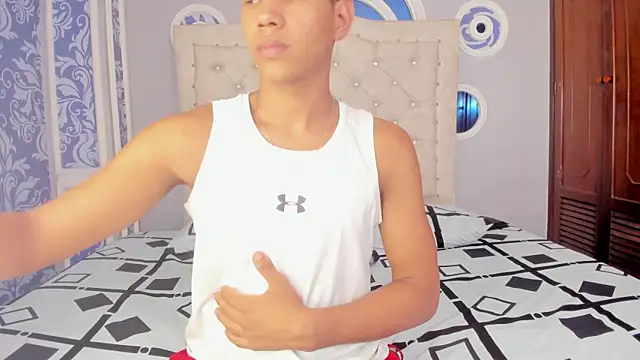 KingStark  online show from December 2025 04:40:02 AM