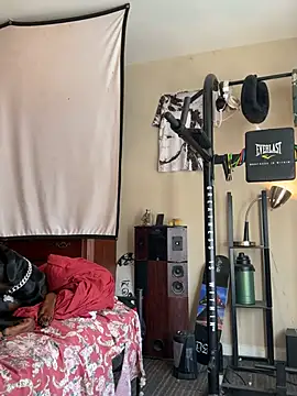 KeYBuMp323 online show from February 2026 03:28:01 PM