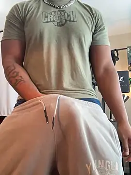 KeYBuMp323 online show from February 2026 04:40:01 PM